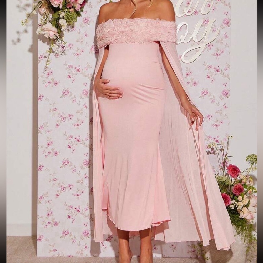 Never worn Off-Shoulder Maternity Gown in Light Pink